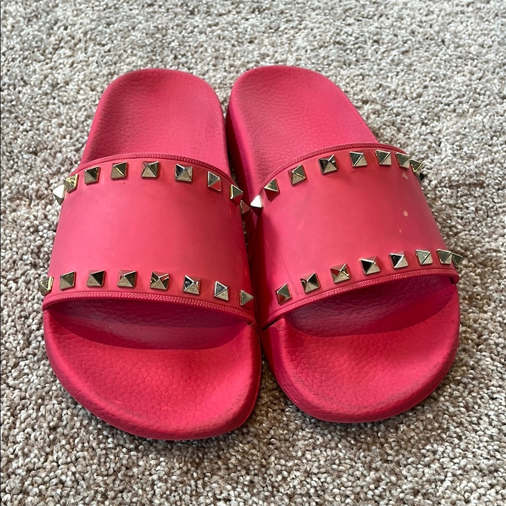 Valentino Garavani rockstud slides